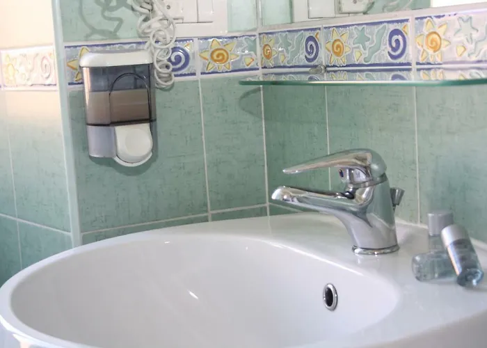 לינה וארוחת בוקר La Dolce Romana 2*